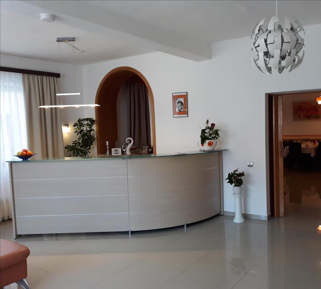 Hotel Luca Betzenstein Ngoại thất bức ảnh